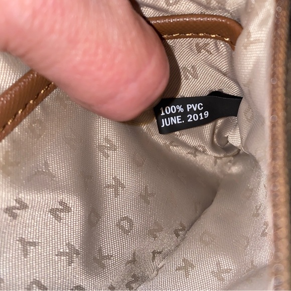 DKNY Wristlet Brown / Tan NWT - Picture 7 of 7